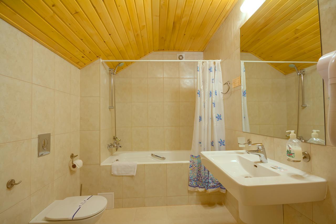 Hutor Hotel Dnepropetrovsk Quarto foto